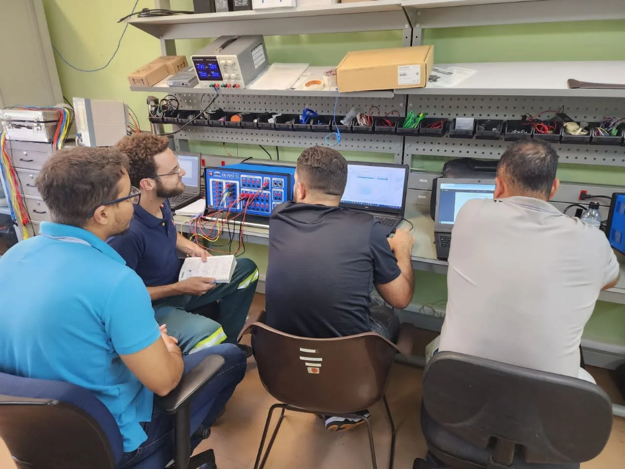 Treinamento in-company da Caixa de Calibração CE-7012 para a CEMIG completo com sucesso! 2 2023021602