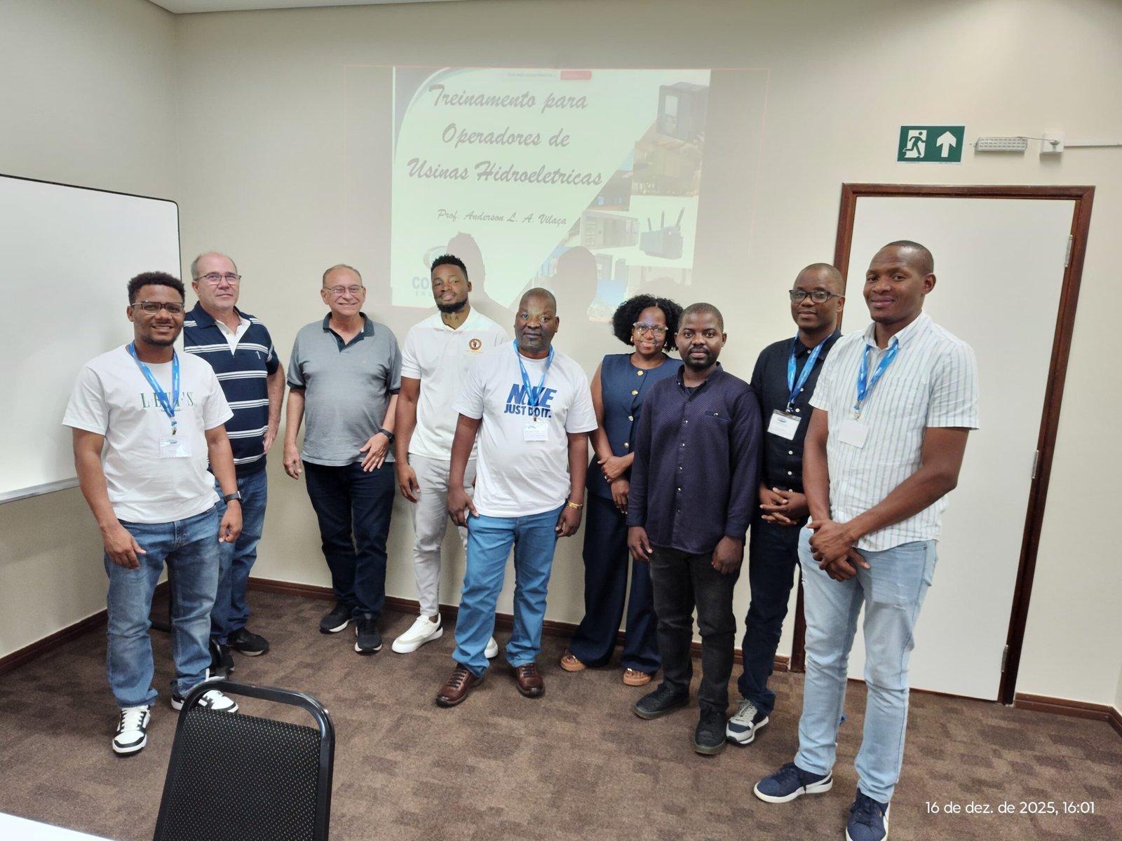 Formação Internacional: Treinamento para Operadores de Usinas Hidrelétricas de Moçambique 1 Formação Internacional: Treinamento para Operadores de Usinas Hidrelétricas de Moçambique