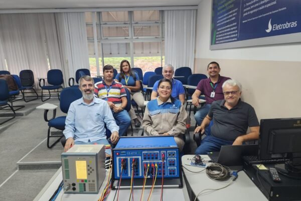 Conprove ministra treinamento técnico para a equipe Axia em Paulo Afonso com a CE-6710