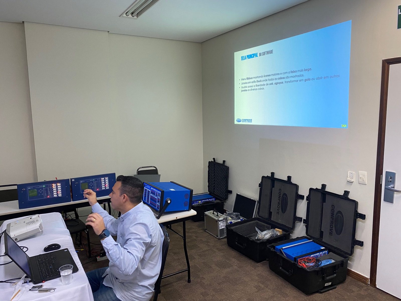 Treinamento da CONPROVE para a CEMIG GT aborda ensaios em relés com tecnologia de Ondas Viajantes 4 IMG 6420