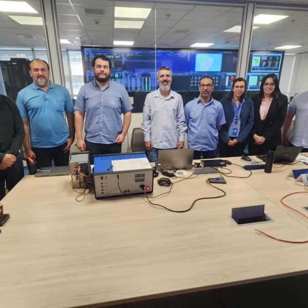 CONPROVE realiza visita técnica à Axia Norte e apresenta soluções para testes em sistemas elétricos