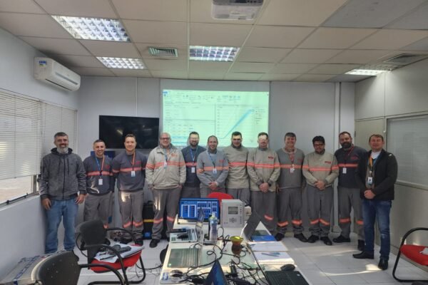 Treinamento CONPROVE capacita equipe da RGE Sul no uso do CE-6710 para testes em sistemas elétricos 1 Treinamento CONPROVE capacita equipe da RGE Sul no uso do CE-6710 para testes em sistemas elétricos
