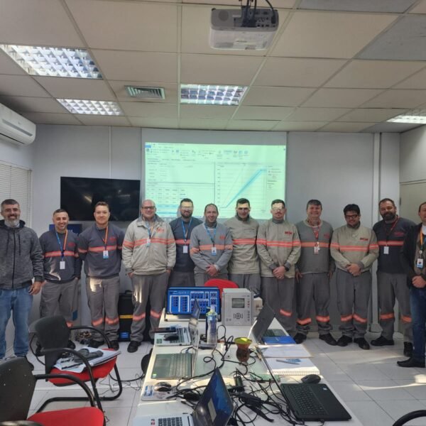 Treinamento CONPROVE capacita equipe da RGE Sul no uso do CE-6710 para testes em sistemas elétricos Treinamento CONPROVE capacita equipe da RGE Sul no uso do CE-6710 para testes em sistemas elétricos