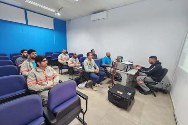Conprove realiza treinamento das malas de testes para a CPFL Votorantim 1 Conprove realiza treinamento das malas de testes para a CPFL Votorantim